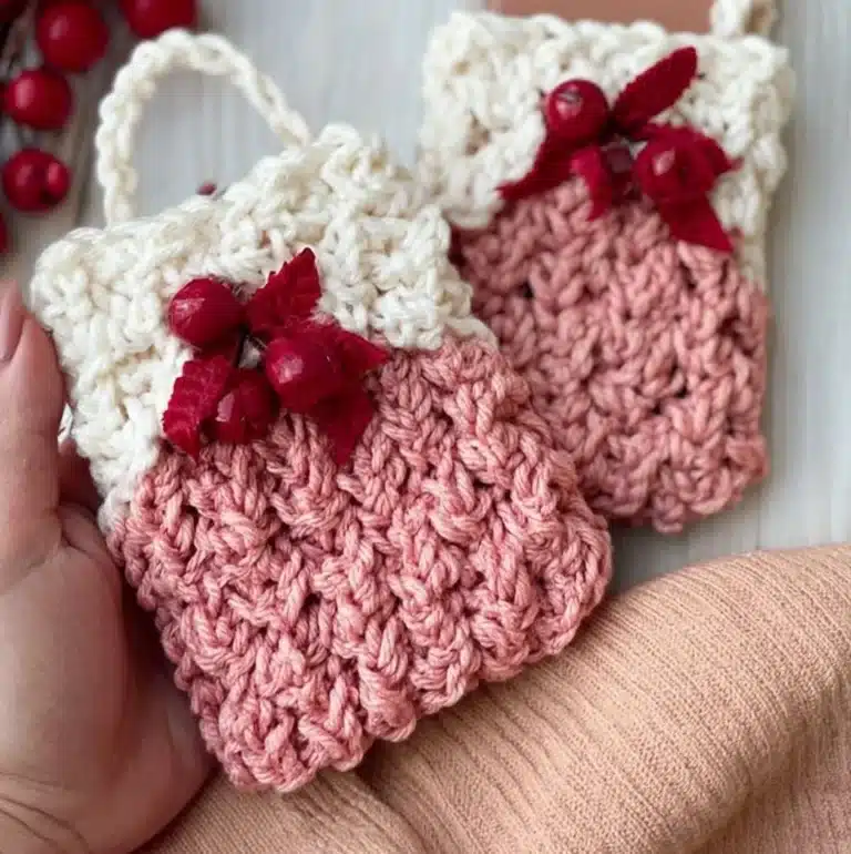 Winterberry Soap Saver for prolonging soap life with winter-themed design